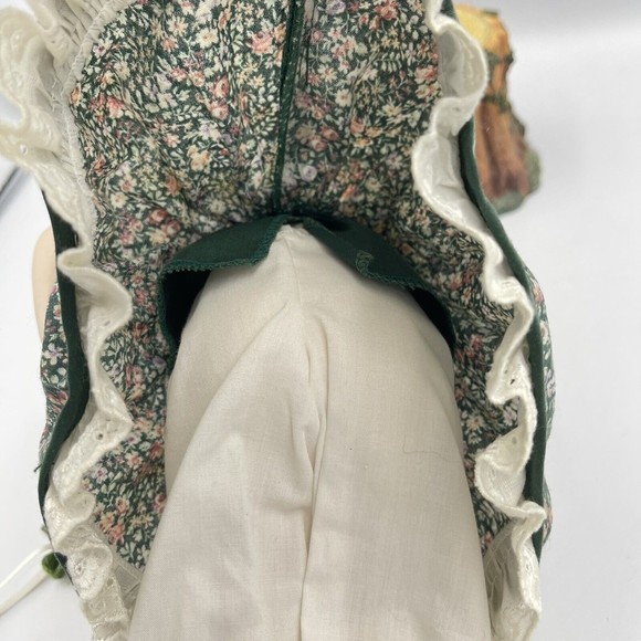 VNT Georgetown Collection Caitlyn Doll & Sitting Stump A Song In My Heart - Picture 12 of 16